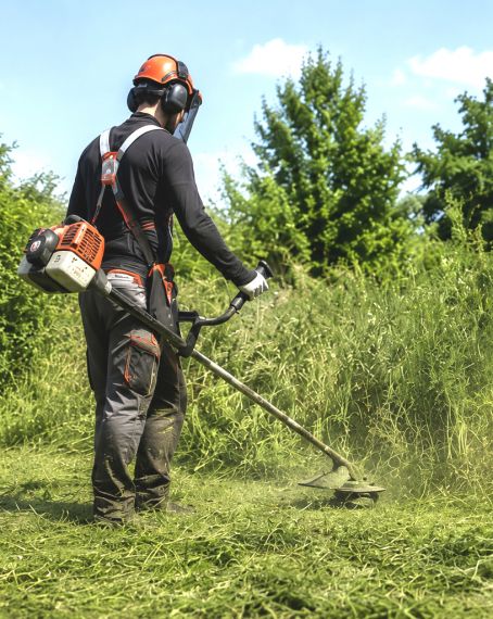 Sečení svahů, příkopů a okrajů pozemků
